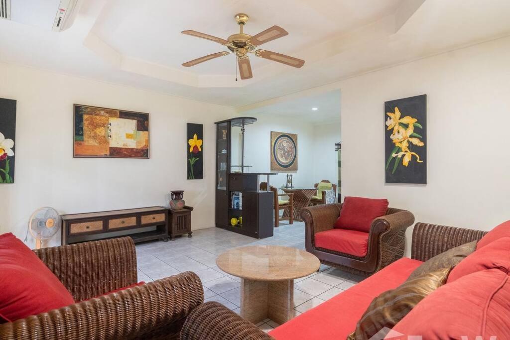 1 Bed Condo, No.1 Location, Next To Beach.