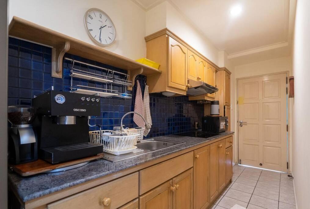 1 Bed Condo, No.1 Location, Next To Beach.